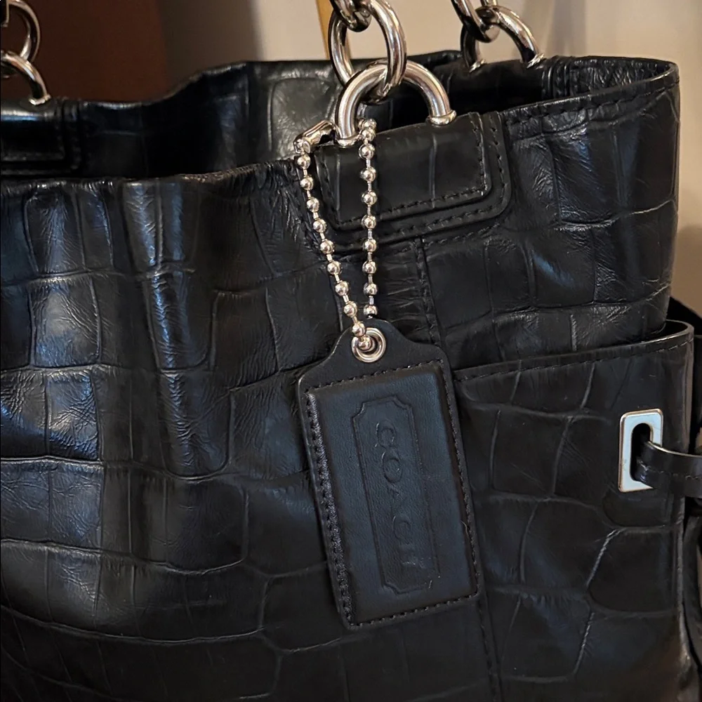 Coach Black Leather Hobo Bag J0971-14509 - Picture 2 of 13